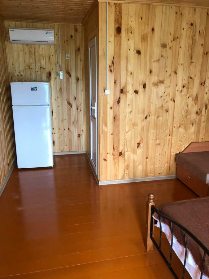 Kiwi Hotel Pizunda Ngoại thất bức ảnh